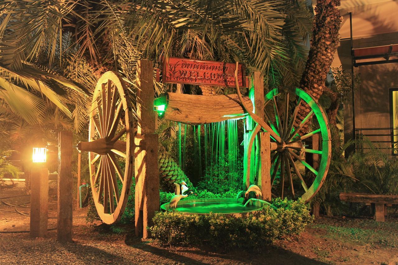 Lopburi Palm Resort Lop Buri Exterior foto