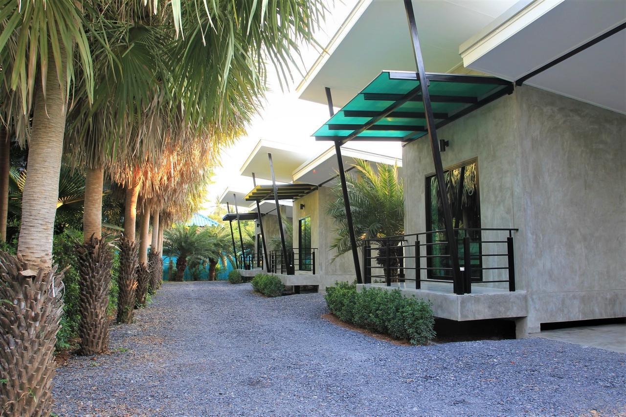 Lopburi Palm Resort Lop Buri Exterior foto